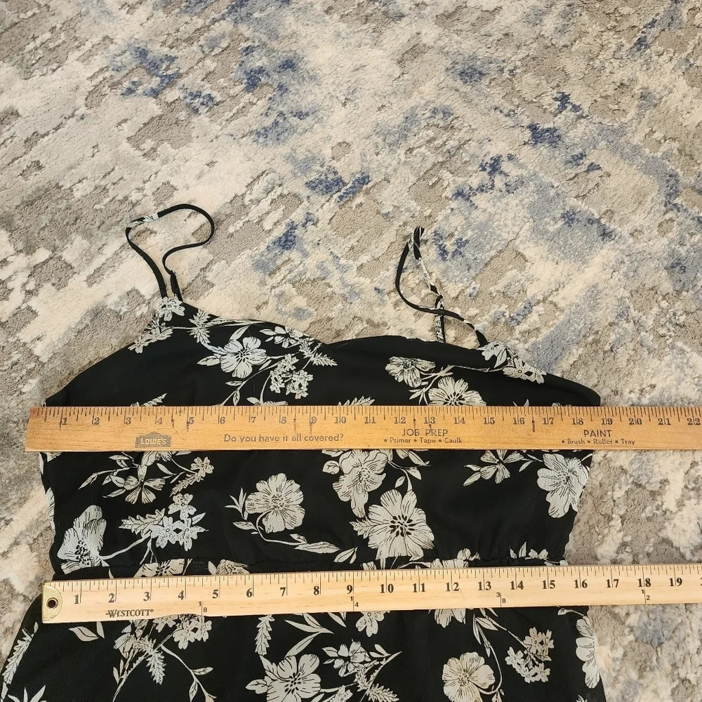 J. Crew midi dress. Ruffle hem. Black white floral. Size 12P - Picture 12 of 15
